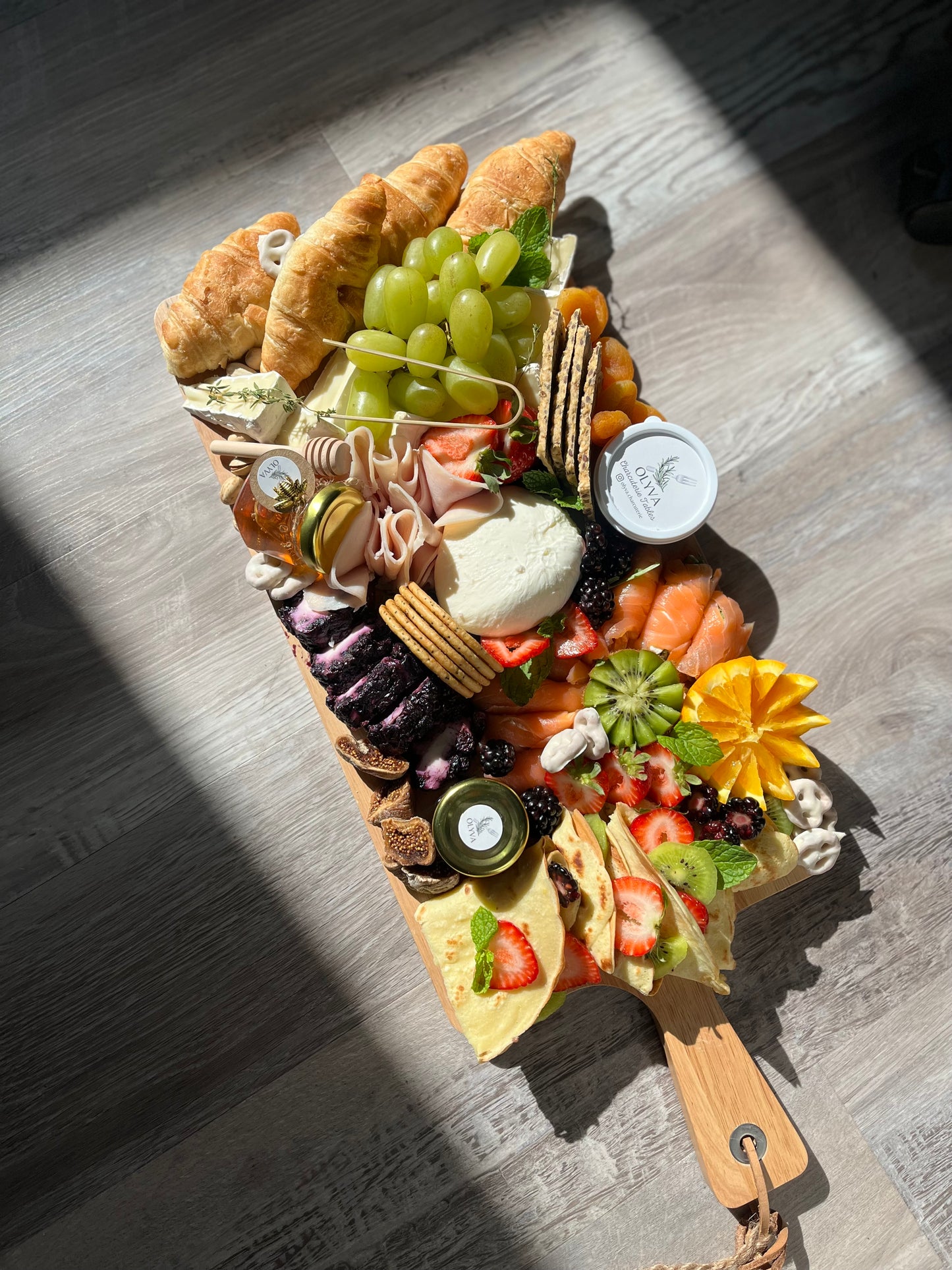 HANDCRAFTED WOODEN BOARDS – 3 SIZES