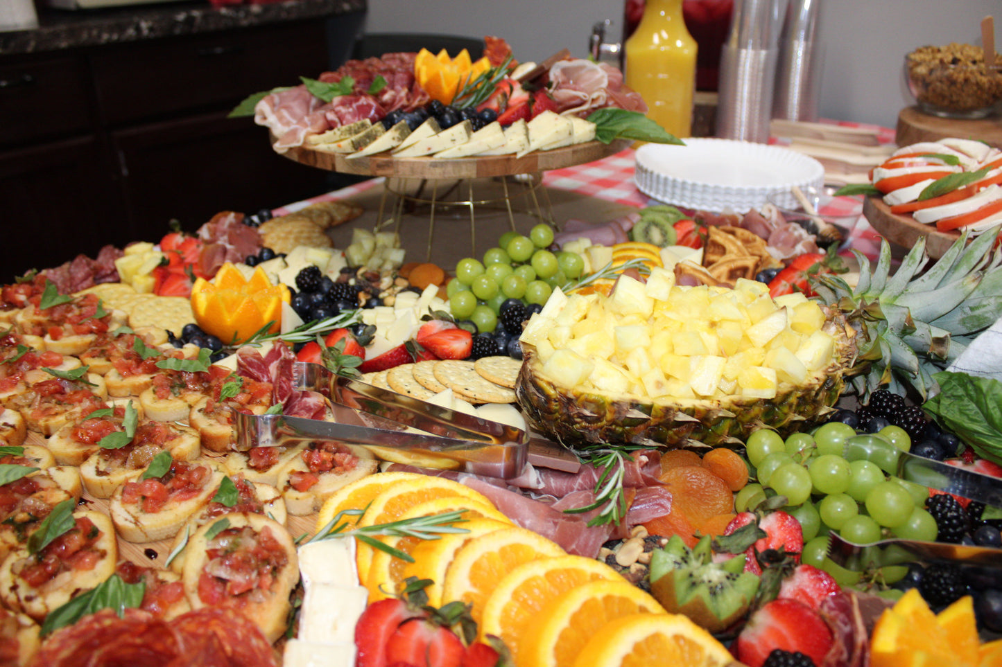 FULL TABLES