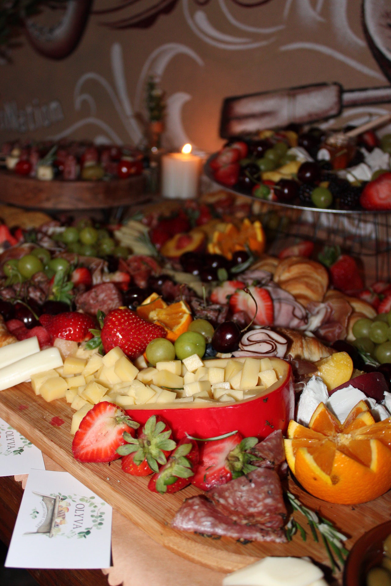 FULL TABLES