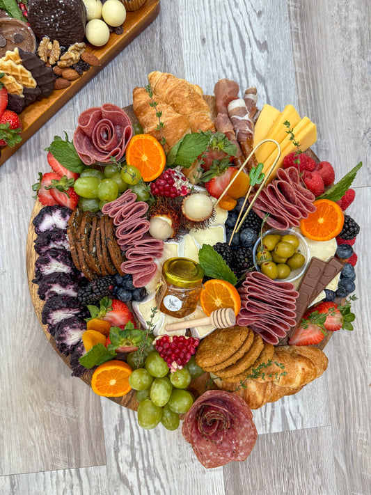 HANDCRAFTED WOODEN BOARDS – 3 SIZES