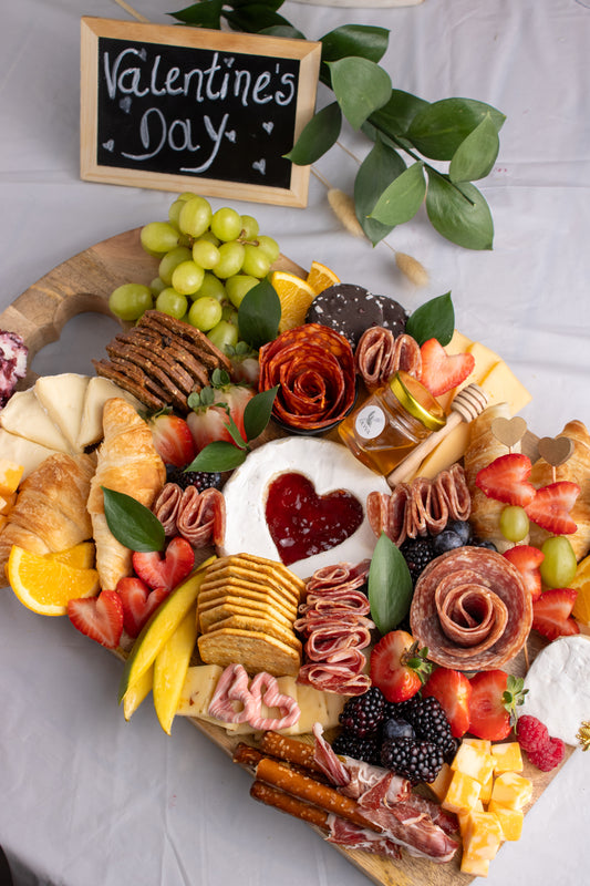 LOVE IS IN THE AIR- 3 SIZES